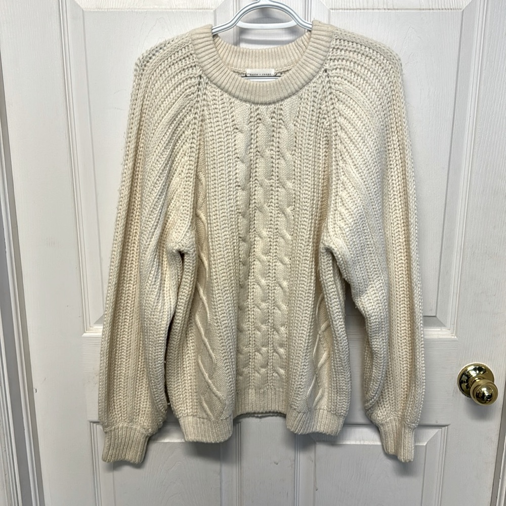 Cream Sweater, Med